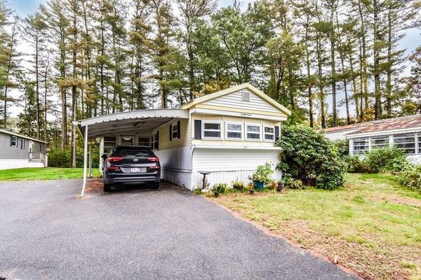 69 Maplewood Drive, Halifax, MA 02338