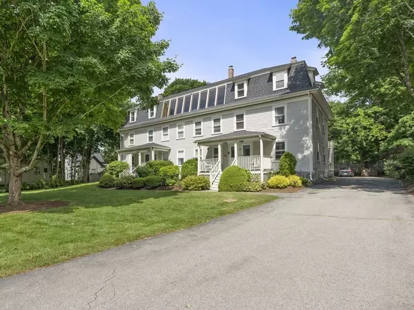 10 Green St #12A, Medfield, MA 02052