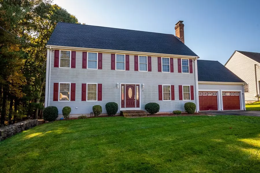 45 Hunts Bridge Rd, North Attleboro, MA 02760