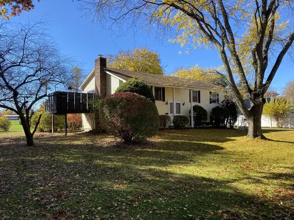 Deerfield, MA 01373,14 Kelleher Dr