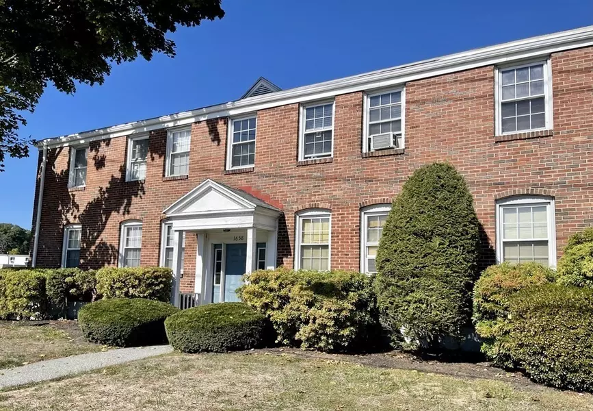 1658 Memorial Ave #2A, West Springfield, MA 01089