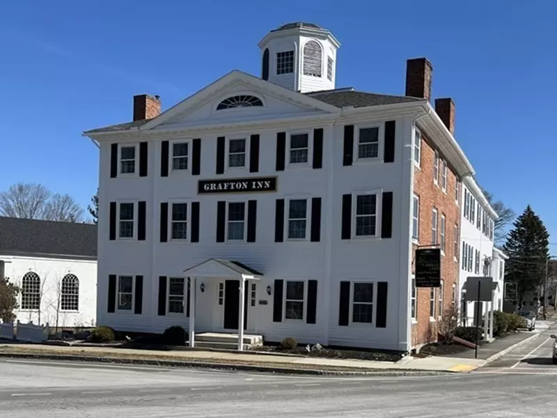 25 Grafton Cmn, Grafton, MA 01519