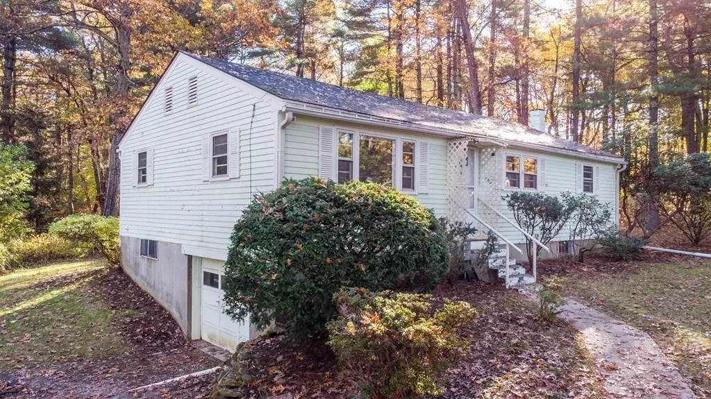 24 Old North Road, Hudson, MA 01749