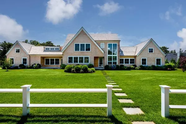 24 Crocker Dr, Edgartown, MA 02539