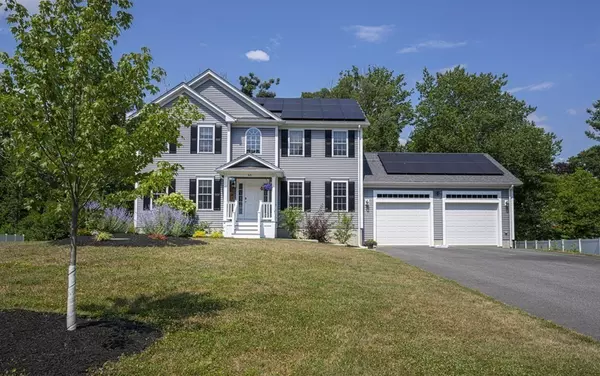 65 Oak Hill Dr, Swansea, MA 02777