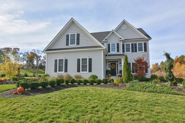 8 Oxbow Drive, Plainville, MA 02762