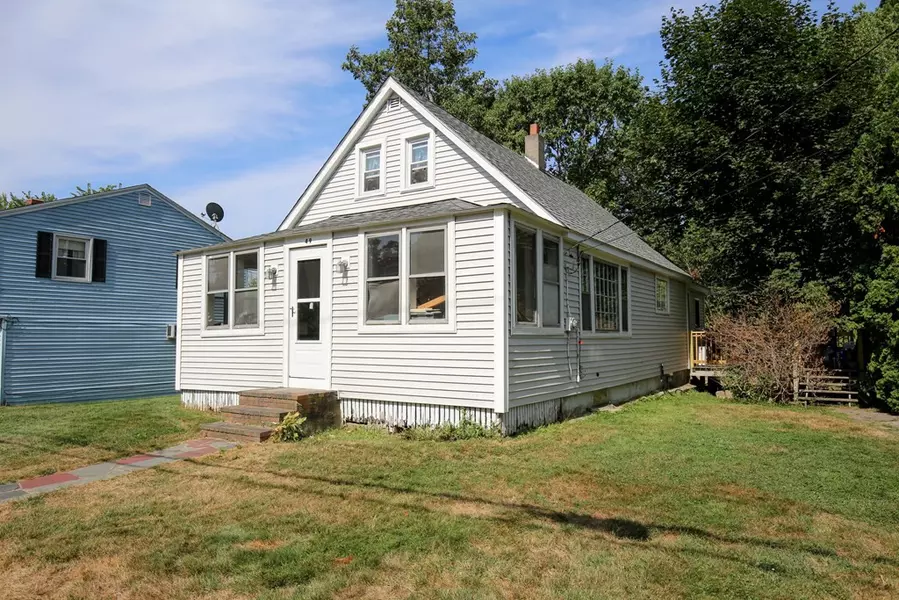 49 Rabbit Rd, Salisbury, MA 01952