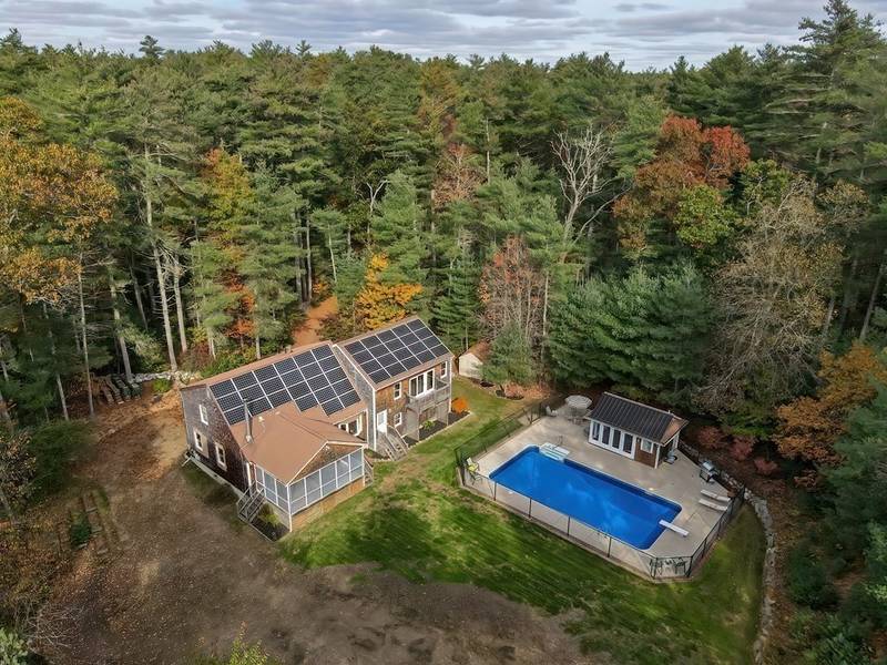 86 Ring Rd, Plympton, MA 02367