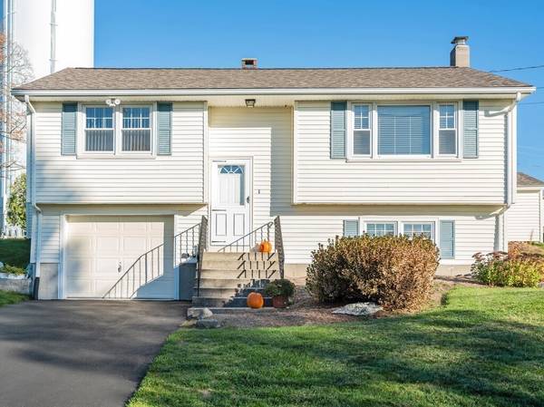 77 Marc Ave, Southbridge, MA 01550