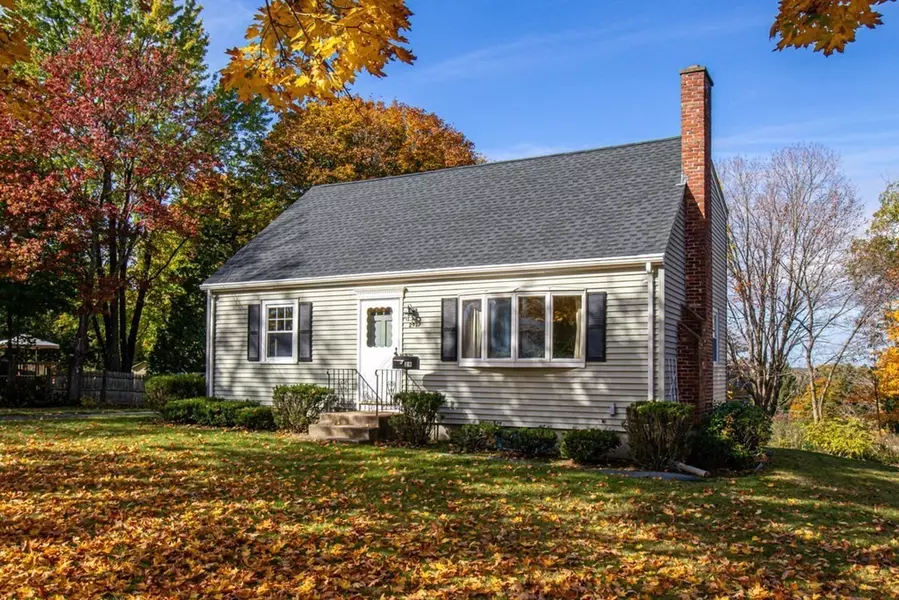 29 Irving Dr, Walpole, MA 02081