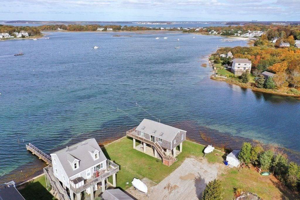 9 Massasoit Ave, Bourne, MA 02559