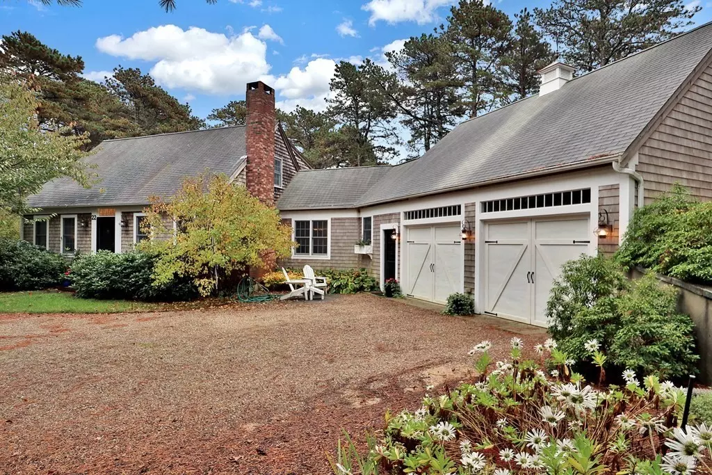 Wellfleet, MA 02667,22 Karen Ln