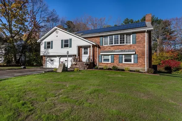 28 Gaines Rd, Sharon, MA 02067