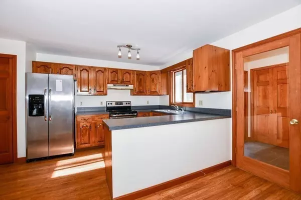 Mattapoisett, MA 02739,11 Olivers Ln