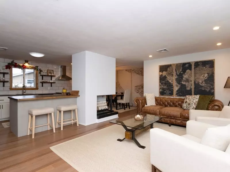 34 Abington Ave, Holbrook, MA 02343