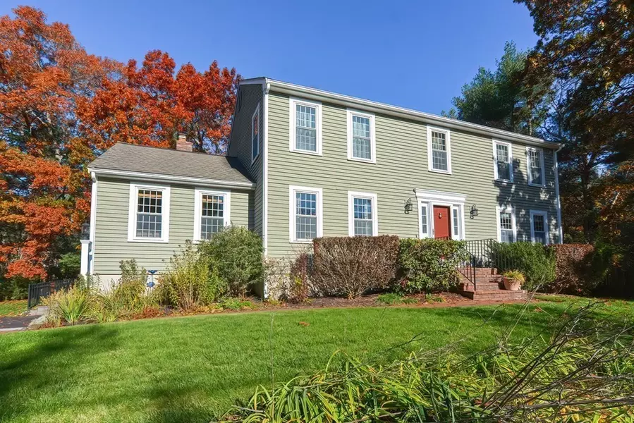 115 Lorraine Metcalf Dr, Wrentham, MA 02093