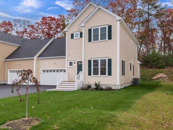 16 Brookview Ln #16, Mendon, MA 01756