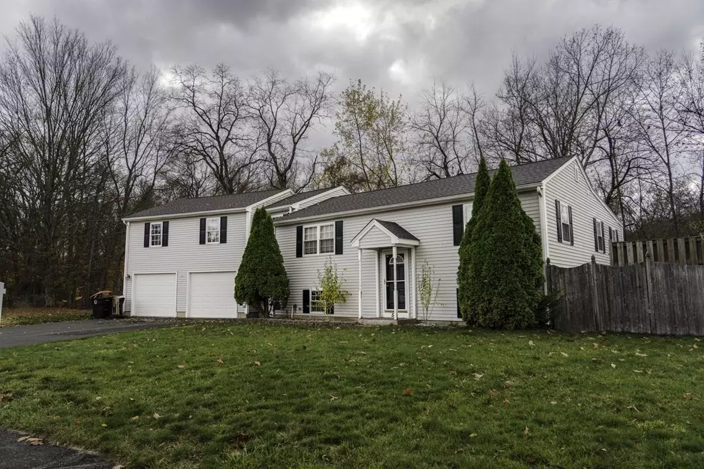 Agawam, MA 01001,52 Mallard Cir