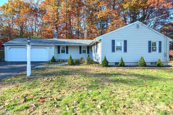 62 Meadow Wood Dr, Holden, MA 01520