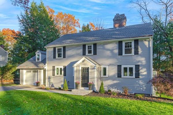 26 Woodridge Rd, Wellesley, MA 02482