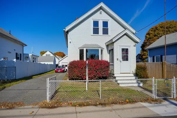 6 Maple St, Peabody, MA 01960