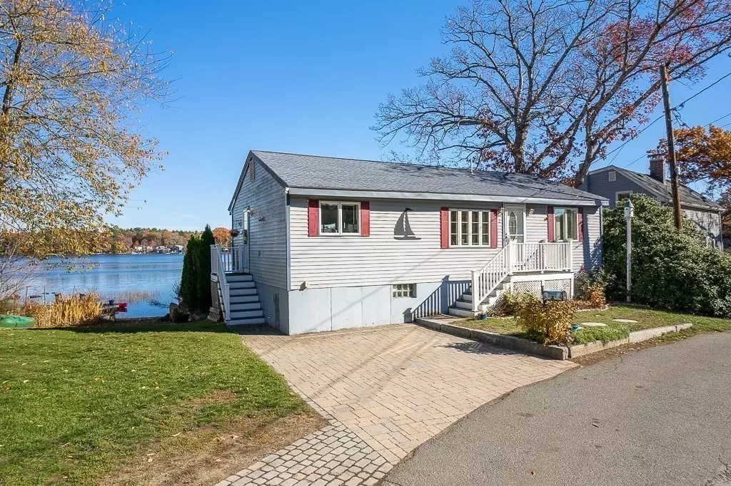 Hamilton, MA 01982,2 Beech Street