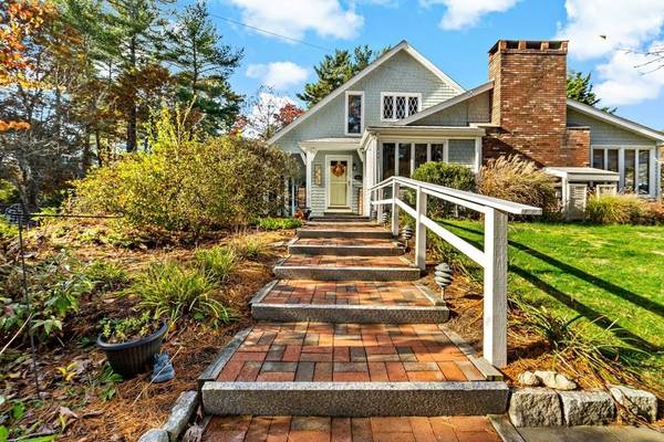 482 Delano Rd, Marion, MA 02738