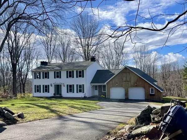 79 Warren Rd, Brimfield, MA 01010