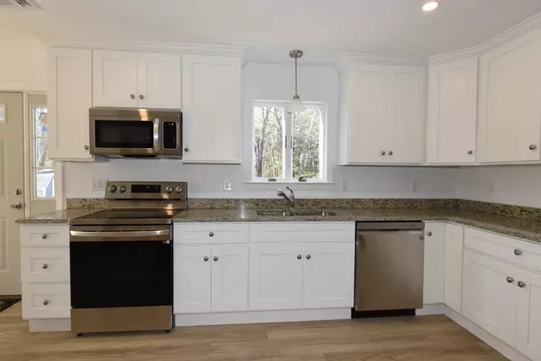 Hanson, MA 02341,29 Arthur St