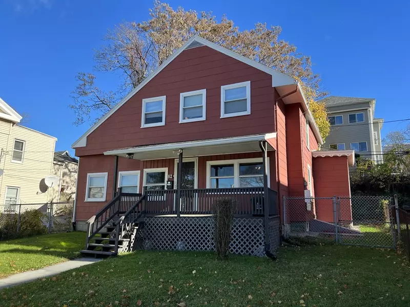 82 Mulberry St, Worcester, MA 01605