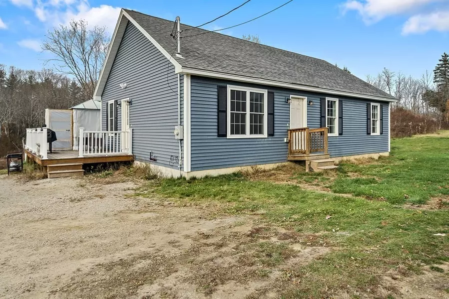101 Pleasant St, Chichester, NH 03258