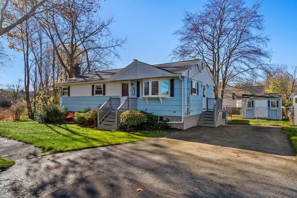 236 Seminole Ave, Waltham, MA 02451