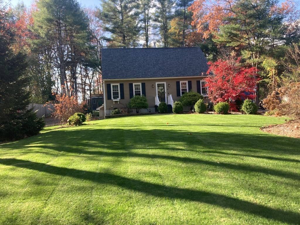 18 Strawstone Lane, Norton, MA 02766