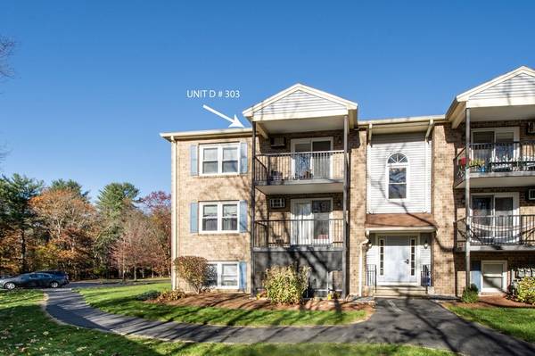 610 S Franklin St #D303, Holbrook, MA 02343