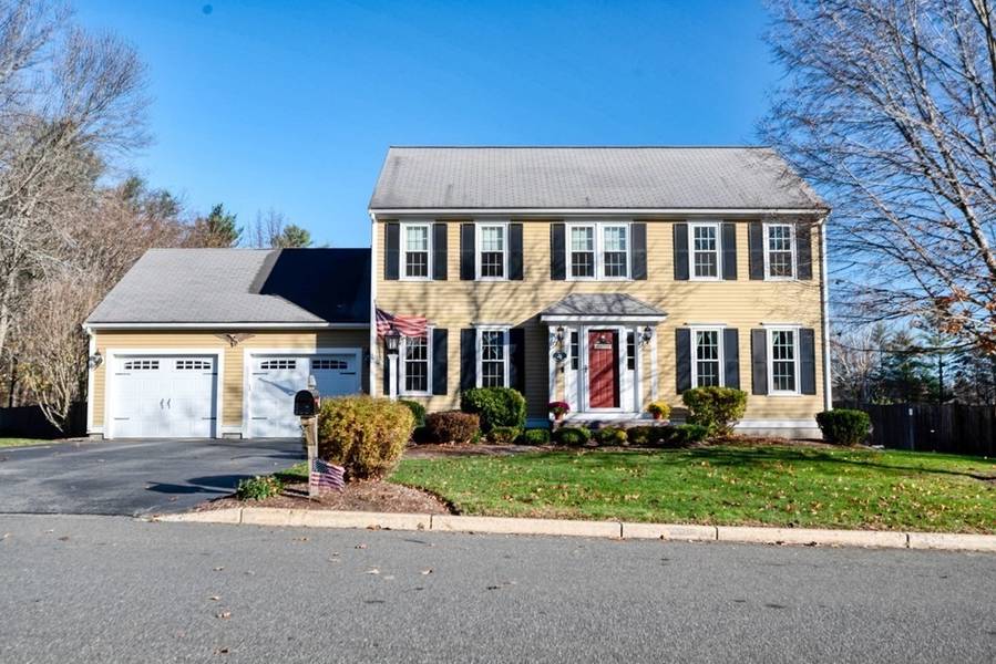 4 Franklin Hunt Rd, Rockland, MA 02370