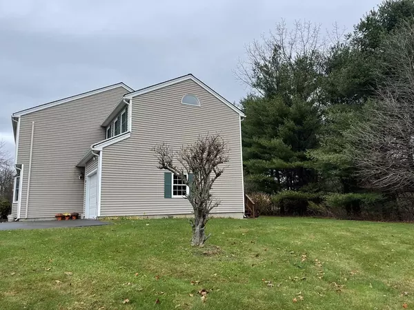 Deerfield, MA 01373,10 Boynton Road #B