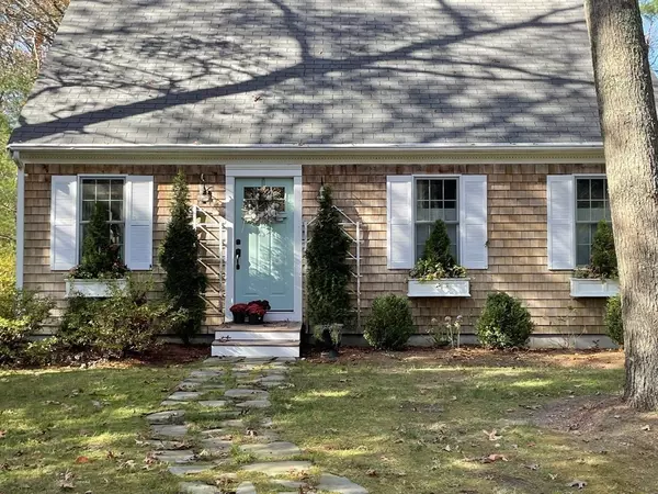 Barnstable, MA 02632,186 Cedric Rd