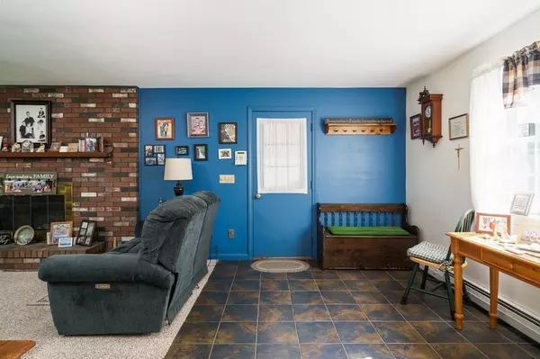 Southampton, MA 01073,10 Susan Drive