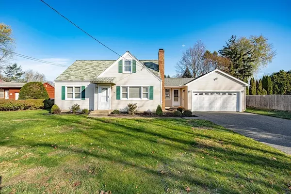 24 Campbell Dr, Agawam, MA 01001