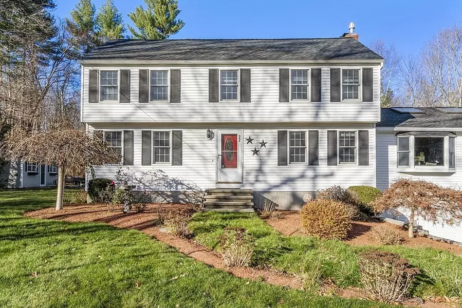 22 Autumn Street, Tyngsborough, MA 01879