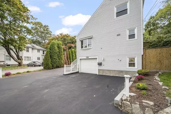 1125 President Ave, Fall River, MA 02720