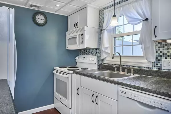 Southampton, MA 01073,146 College Hwy #4