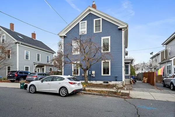 Newburyport, MA 01950,18 Dalton St #1