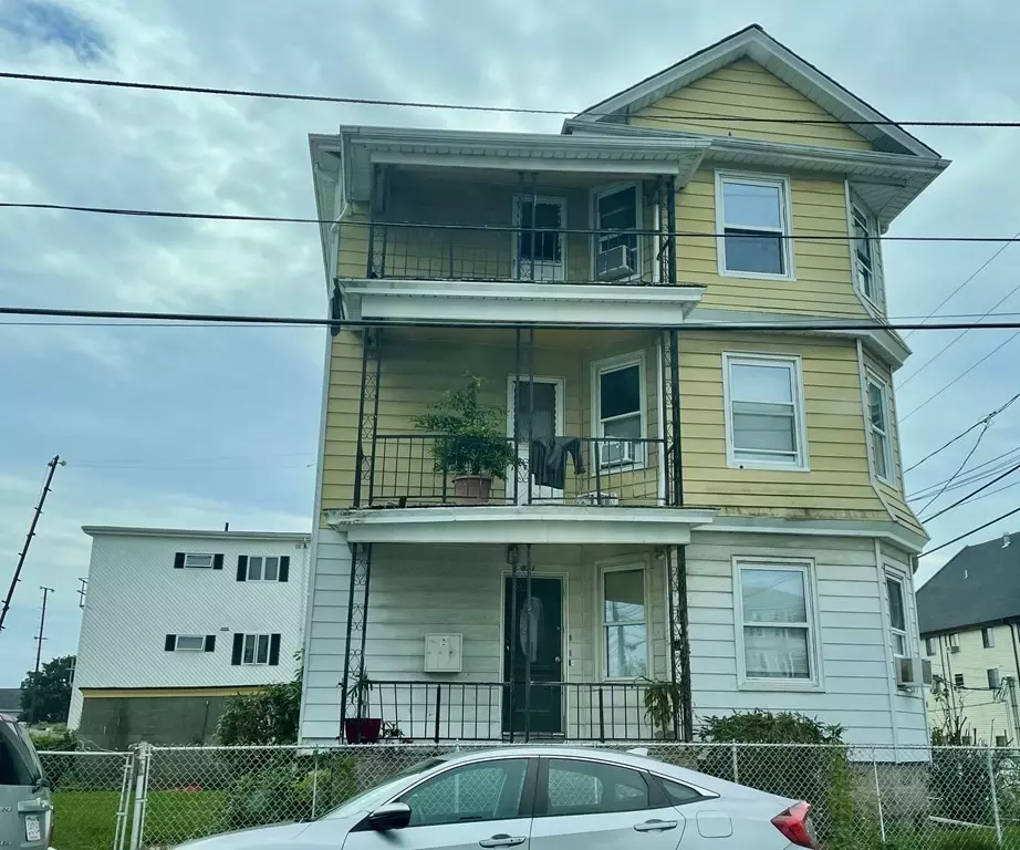 Fall River, MA 02720,911 Pine St