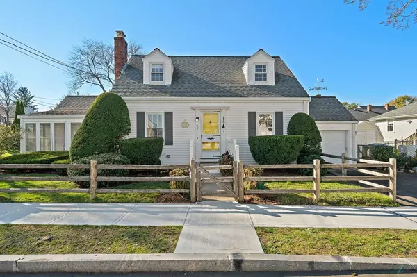 67 Ardell St, Quincy, MA 02171