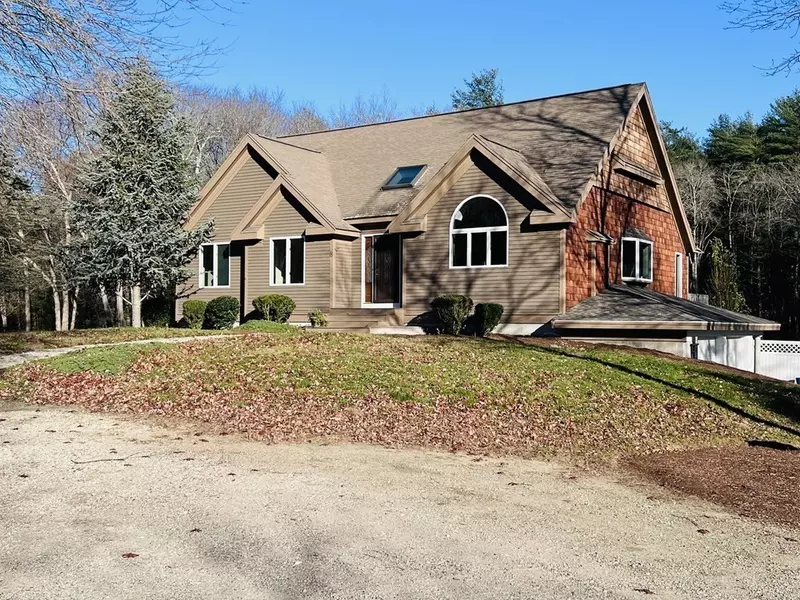 8 Fieldstone Drive, Lakeville, MA 02347