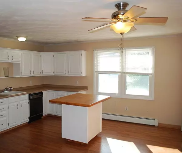 Fall River, MA 02720,151 Buffinton St #3