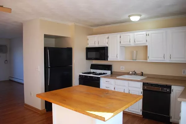 Fall River, MA 02720,151 Buffinton St #3