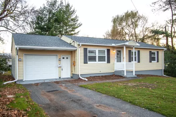 86 Kane Rd, Holyoke, MA 01040