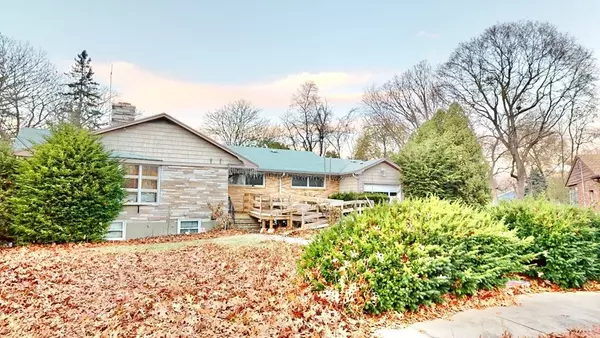 37-39 Bencliffe Cir., Newton, MA 02466